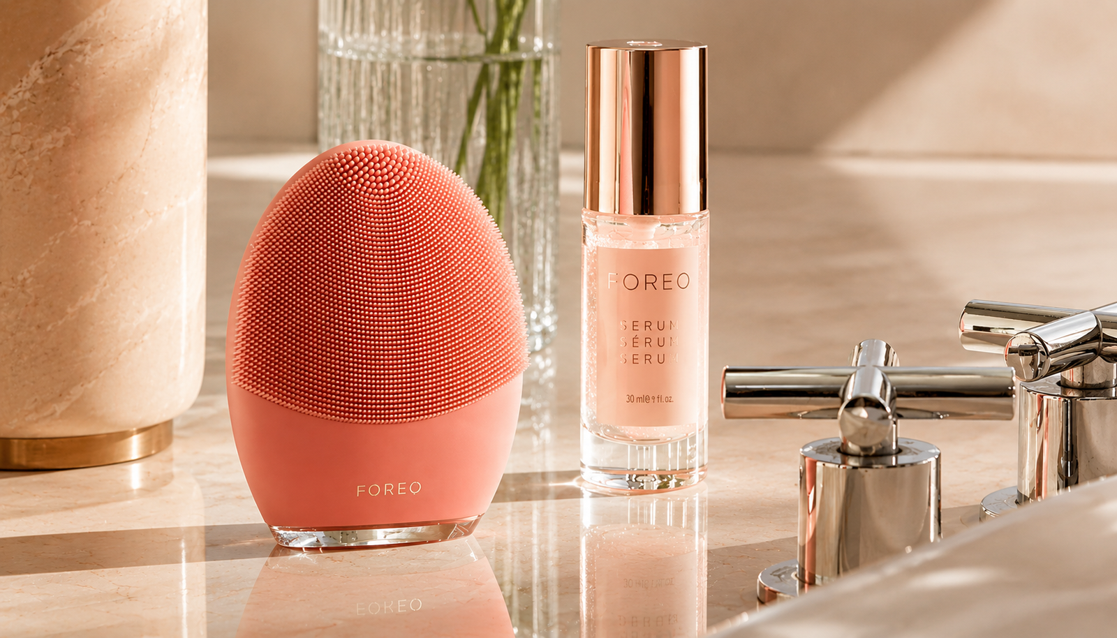 Rosi Ross editorial banner about FOREO skincare devices, LED photobiomodulation, microcurrent skincare, T-Sonic technology, facial cleansing, beauty devices, skin technology, and at-home skincare innovation.