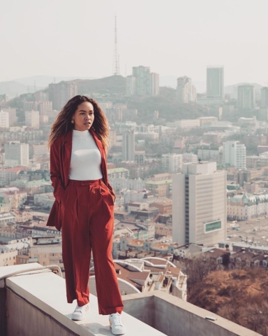 ROSI ROSS - DEEP DIVE INTO ROOFTOPPING IN VLADIVOSTOK