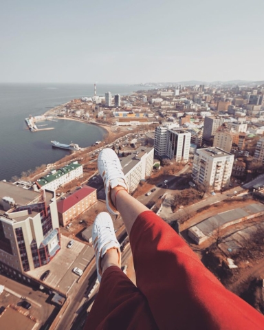 ROSI ROSS - DEEP DIVE INTO ROOFTOPPING IN VLADIVOSTOK