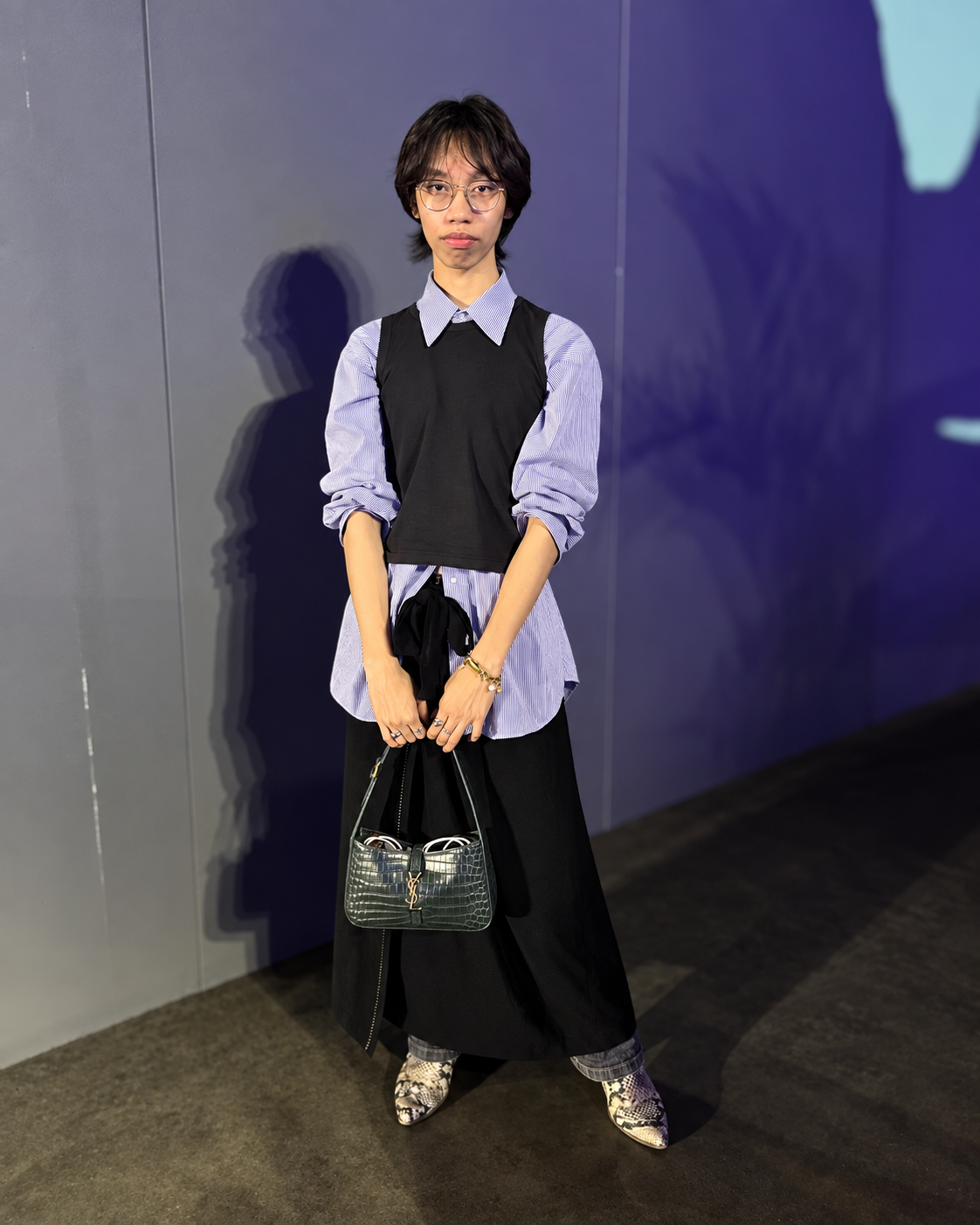 @iamthequinnn at Dubai Fashion Week Serving Looks @iamthequinnn at Dubai Fashion Week wearing a sophisticated contemporary fashion look.