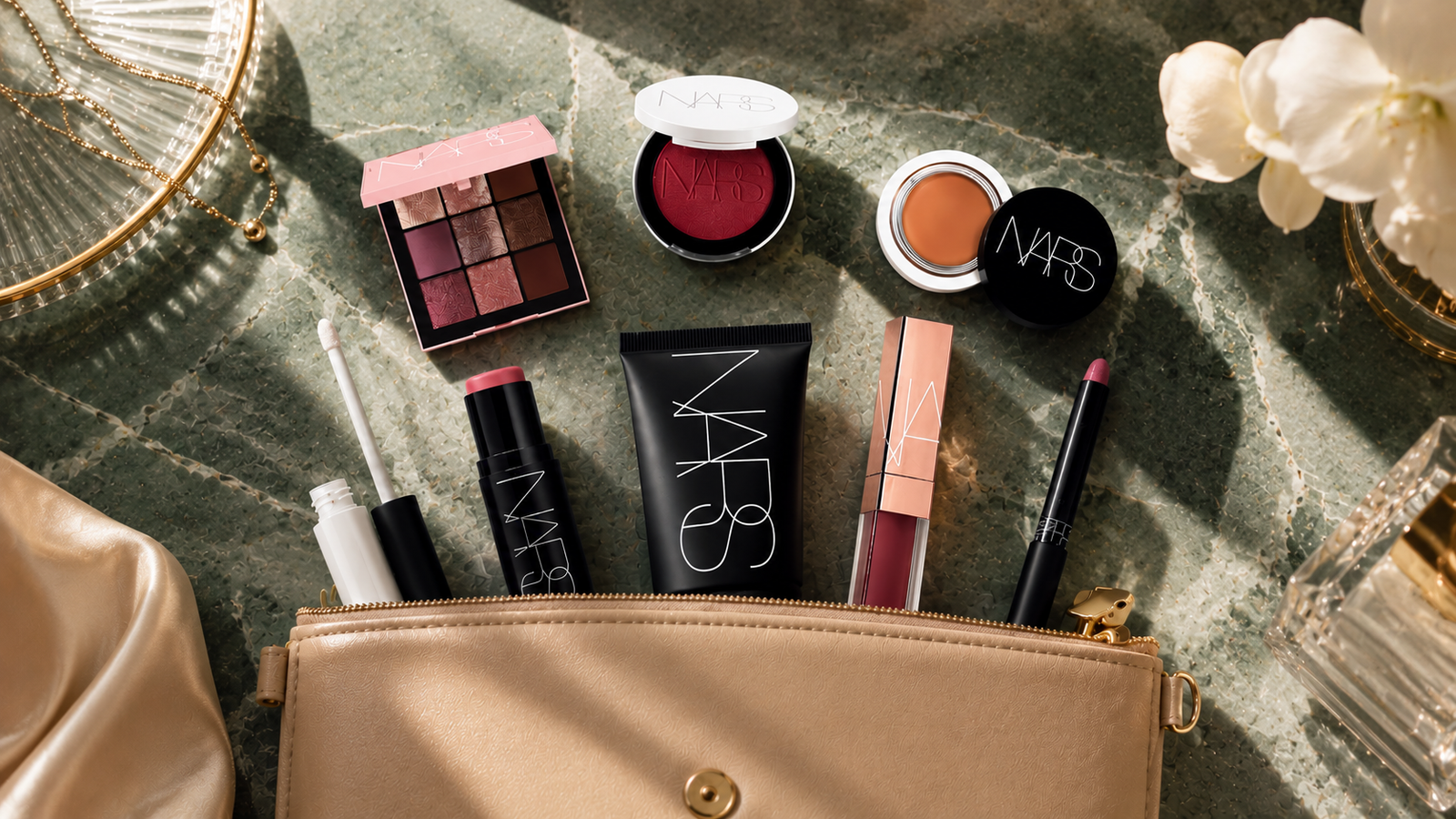 Rosi Ross article banner exploring expressive makeup looks, NARS Cosmetics, natural skin makeup, graphic eyeliner, and modern beauty expression.